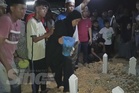 Tiga beradik selamat dikebumikan dalam satu liang lahad