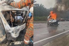 Dua wanita maut tersepit, kereta dinaiki terbakar