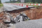 Lubang benam sedalam lapan meter, laluan FT08 Gua Musang-Kota Bharu ditutup
