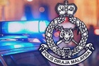 Dua lelaki disyaki curi kabel ditahan selepas kereta terbabas