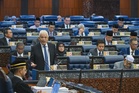 'Jangan sembelih 'angsa emas' demi hasil segera' – Hamzah