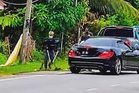 Naik Mercedes curi kabel