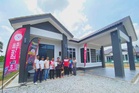Tuah beli baju, menang rumah banglo