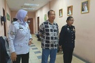 Warga emas tular rempuh farmasi berulang kali didenda RM10,000