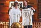 Ronaldinho kembali beraksi pada usia 46 tahun