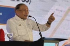 Cuaca sama, jerebu sama, tapi keharmonian Malaysia jadi pilihan pelabur – Anwar