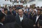 Kerajaan pertahan peruntukan pembangunan lebih besar untuk Sabah, Sarawak - Anwar