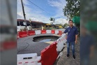 Lubang benam sedalam dua meter berpunca paip lama IWK bocor