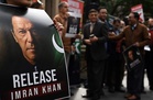 Pakistan kepung Islamabad, halang demonstrasi penyokong Imran Khan