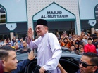 Waze mungkin diharamkan sepenuhnya! PM Anwar mohon maaf -“Ini soal keselamatan negara”