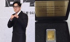 ‘Agent Kim’ hadiahkan 300 jongkong emas kepada pelakon, kru