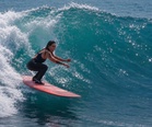Pernah hampir lemas di lautan, Tom tidak serik surfing