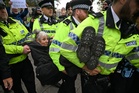 Polis tahan puluhan individu sokong Palestine Action di London