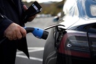 Pemandu disaman akibat kereta elektrik dicas ambil masa lebih lama