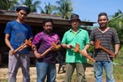 Tiga penggiat pertahan seni pembuatan keris