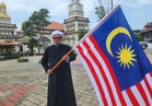 Merdekakan diri daripada taasub duniawi