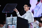 ‘Nak jatuhkan kerajaan, silakan’