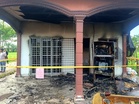 Rohingya tiga beranak rentung dalam kebakaran rumah.