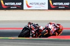 Marquez, Bezzecchi ‘melekat’ 300 km/j
