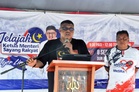 ‘Pen merah, pen biru, kita pilih biru’