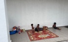 Keluarga Rohingya bentang permaidani di kaki lima, hidup gelandangan di Bandar Baru Uda