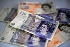 Pinjaman UK melonjak tahap tertinggi akibat ketegangan Asia Barat