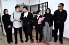 Dua pasangan majikan, tiga pembantu rumah tarik semula laporan polis masing-masing