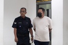 Anggota tentera tidak mengaku salah sepak anak perempuan