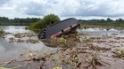 Pemandu maut, jengkaut terbalik dalam Tasik Bera