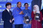 27 pelajar terbaik STPM 2025 terima tajaan yuran pengajian