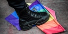 Turkiye serbu pejabat, tahan aktivis LGBTQ