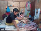 Remaja terpaksa ponteng sekolah jaga ibu, adik