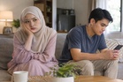 Waktu bercinta romantis, lepas kahwin serba tidak kena