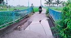 Pertaruh nyawa guna jambatan senget