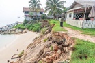 Hakisan pantai ancam penduduk