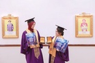 Dua graduan cemerlang terima Anugerah Pelajaran Diraja UMT