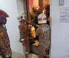 Enam terperangkap dalam lif, seorang tidak sedarkan diri