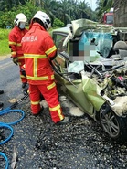 Warga emas maut kereta terlibat nahas dengan lori