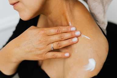 #WellnessByHelloMarch | Stop putting toothpaste on burns!