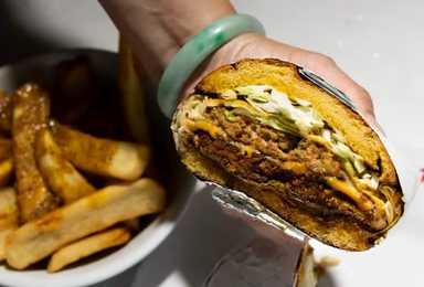 #EiTahuTak | How Malaysia’s Late-Night Fuel Conquered the Ultimate Western Culinary Fortress