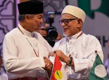 OPINION | UMNO Forever "Slams Door" on DAP—But Rolls Out the Red Carpet for PAS in Johor...?!!