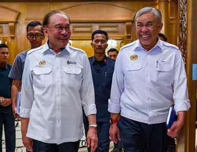 Anwar Ready To “Boot Out” UMNO From Unity Government…?!!!