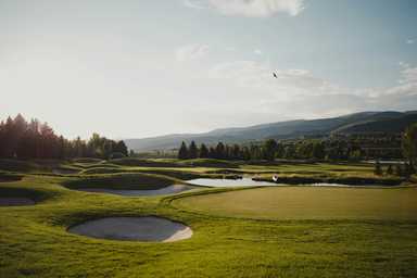 These are the 7 Hulks of Golf Courses