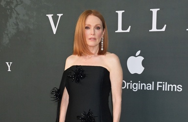 Julianne Moore reveals Gloria Steinem gave her a ‘life template’ in emotional tribute