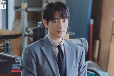 Lee Jun Hyuk Steps Up To Solve An Unexpected Crisis In “The Ordinary Jackpot”