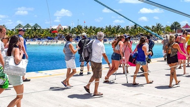 Sexual assaults and scams plague top vacation hot spot, prompting urgent advisory