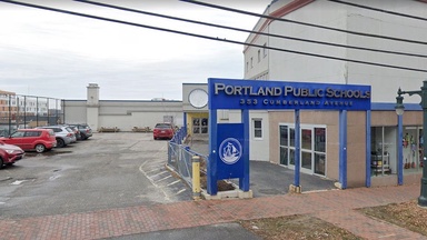 Maine school official raises Muslim religious objections to classroom dogs as district weighs policy changes