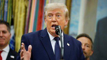 AS Blokade Pelabuhan Iran, Trump Pasang Tarif Kargo 20% di Selat Hormuz