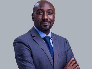 Cerita dari Uganda: Dari Penyiar Berita Jadi Raja