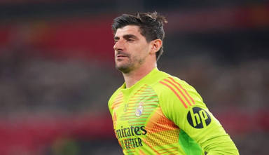 Thibaut Courtois Pasang Badan untuk Senne Lammers